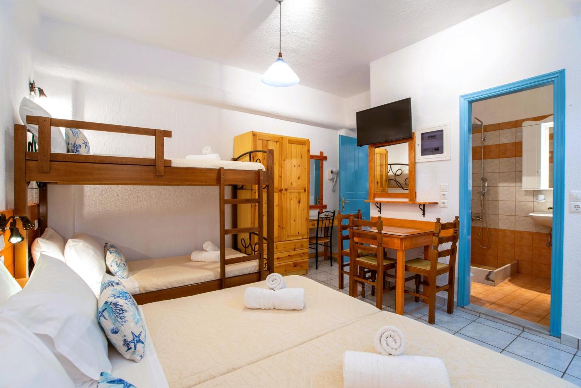 פארוס Kontaratos Studios & Apartments מראה חיצוני תמונה