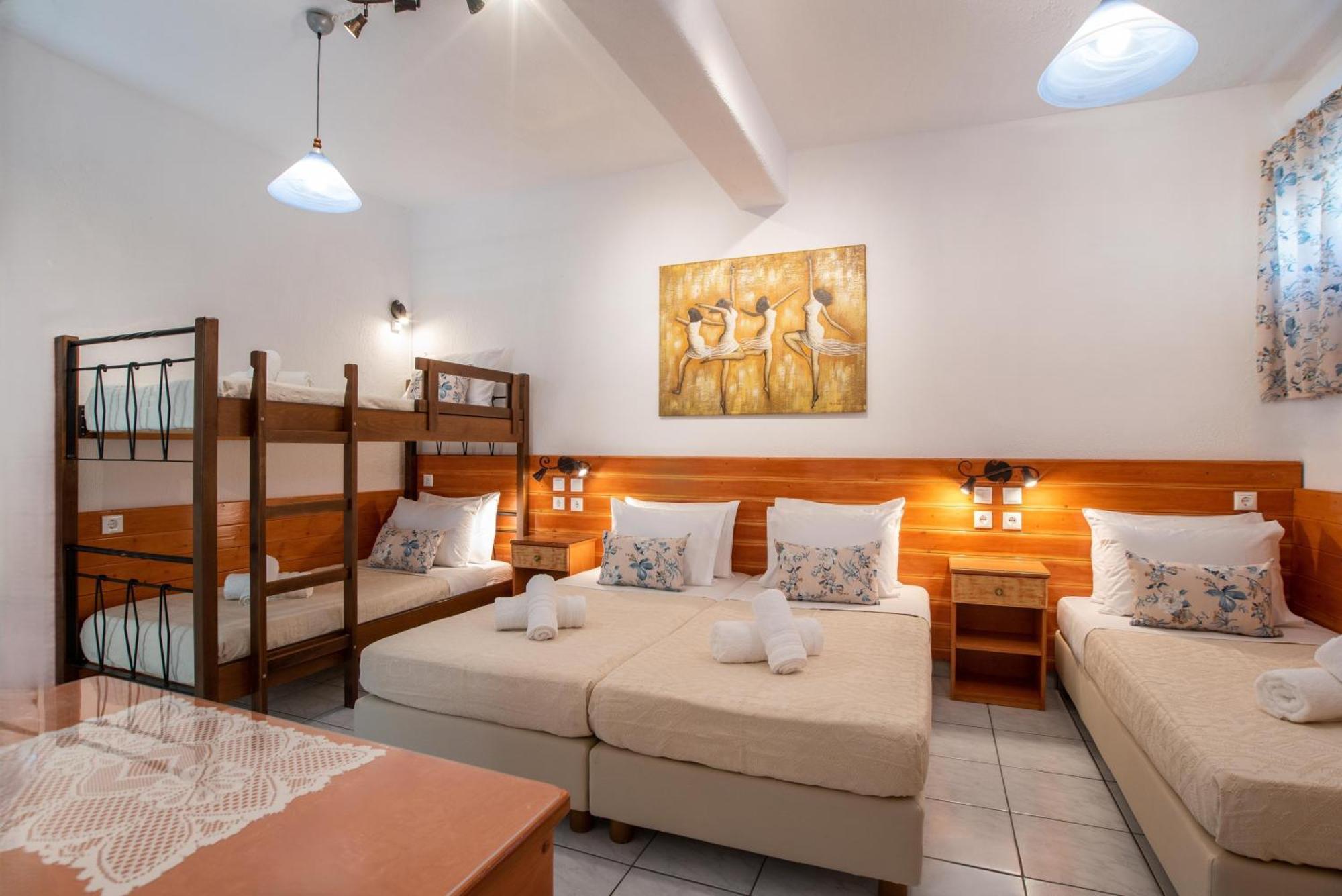 פארוס Kontaratos Studios & Apartments מראה חיצוני תמונה
