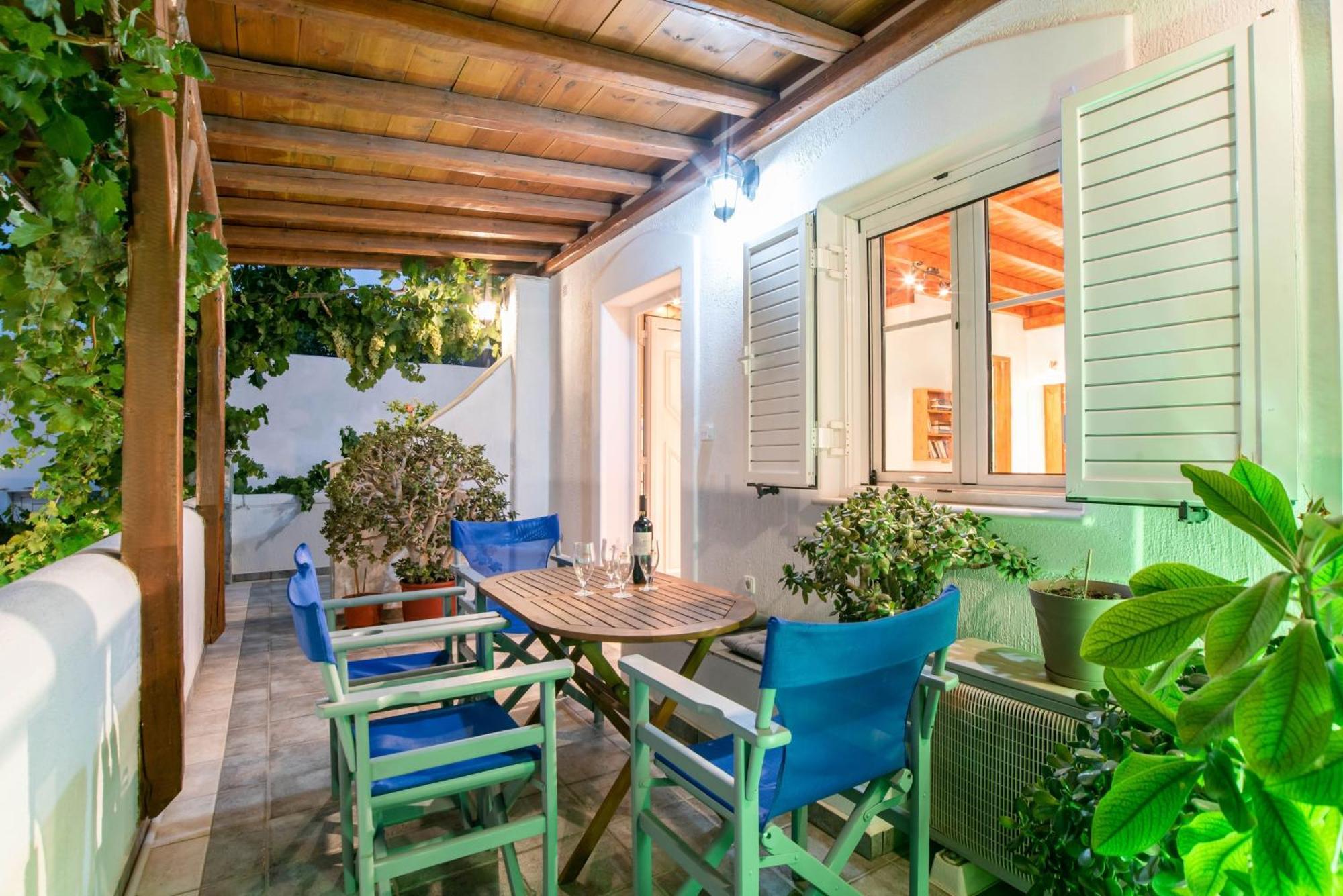 פארוס Kontaratos Studios & Apartments מראה חיצוני תמונה