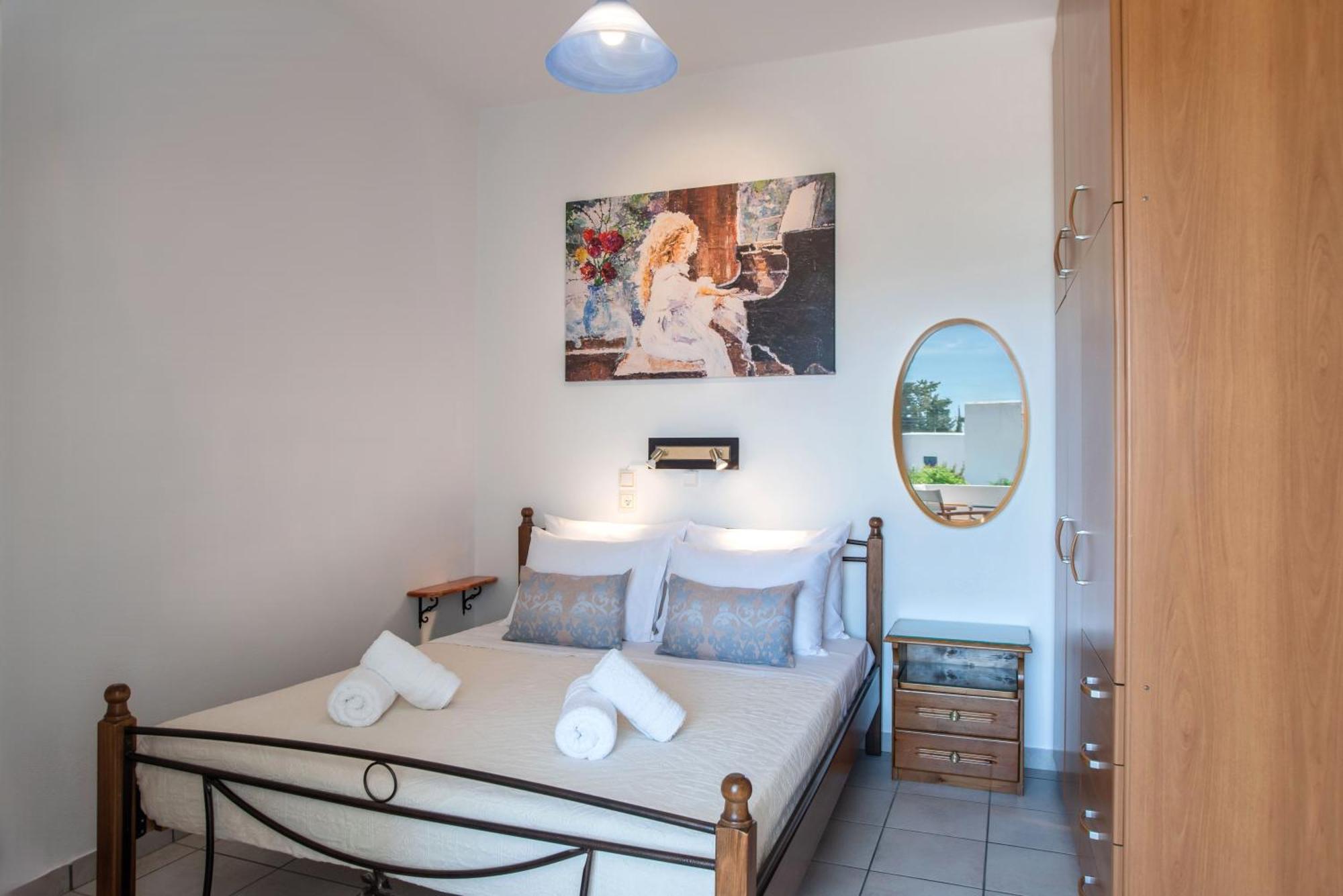 פארוס Kontaratos Studios & Apartments מראה חיצוני תמונה