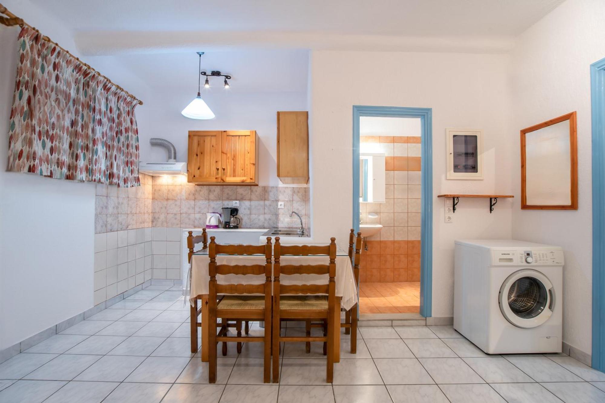פארוס Kontaratos Studios & Apartments מראה חיצוני תמונה