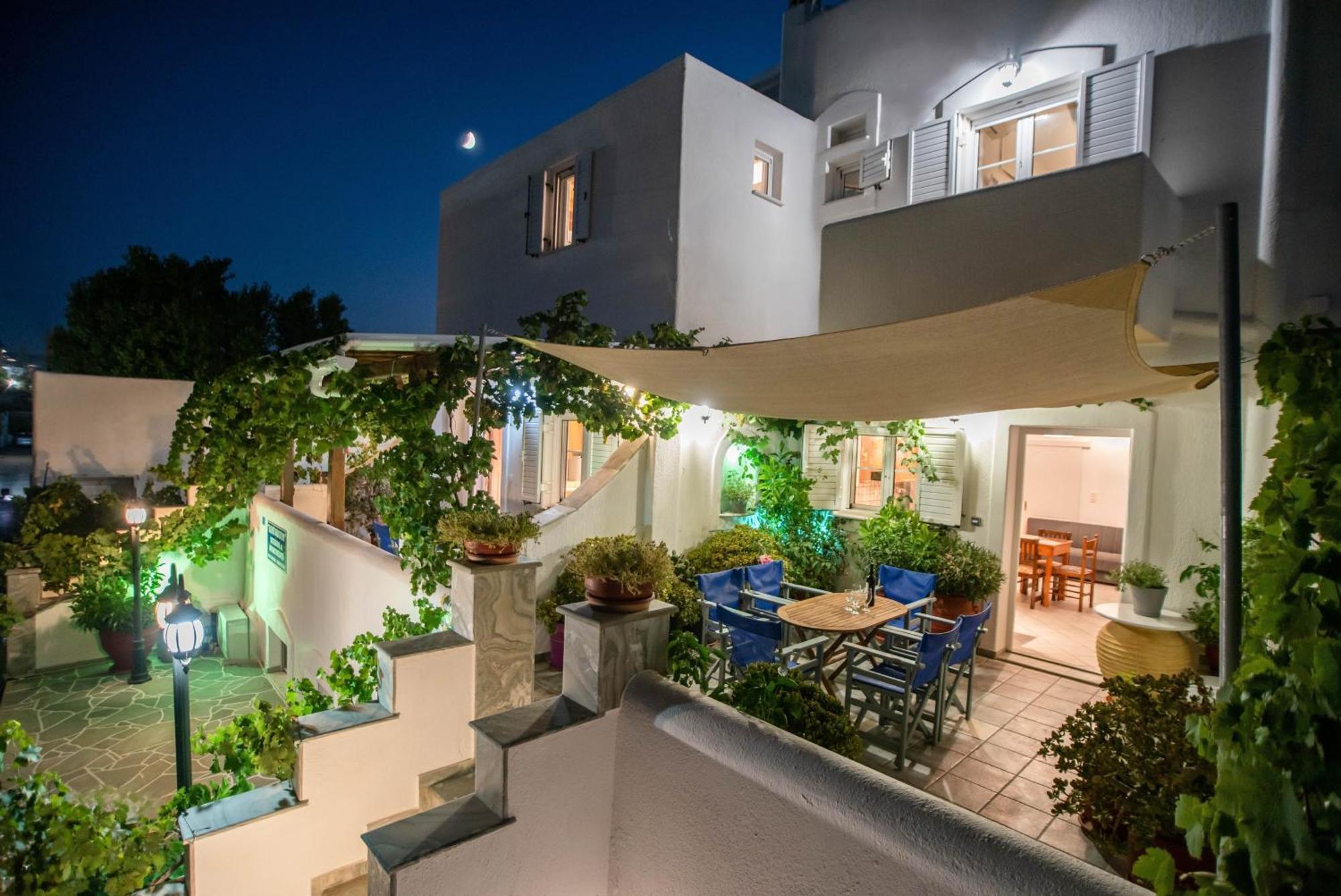 פארוס Kontaratos Studios & Apartments מראה חיצוני תמונה