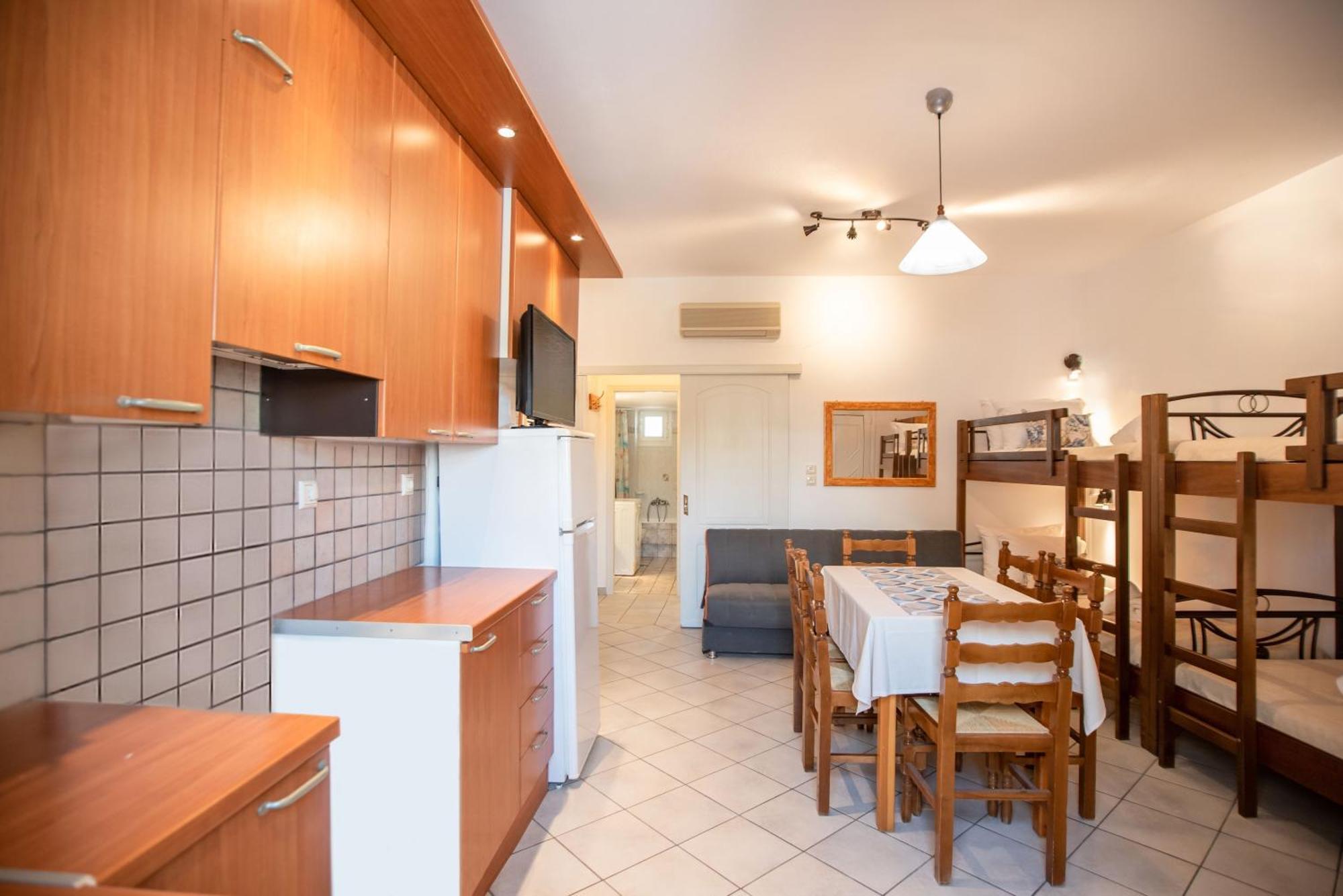 פארוס Kontaratos Studios & Apartments מראה חיצוני תמונה